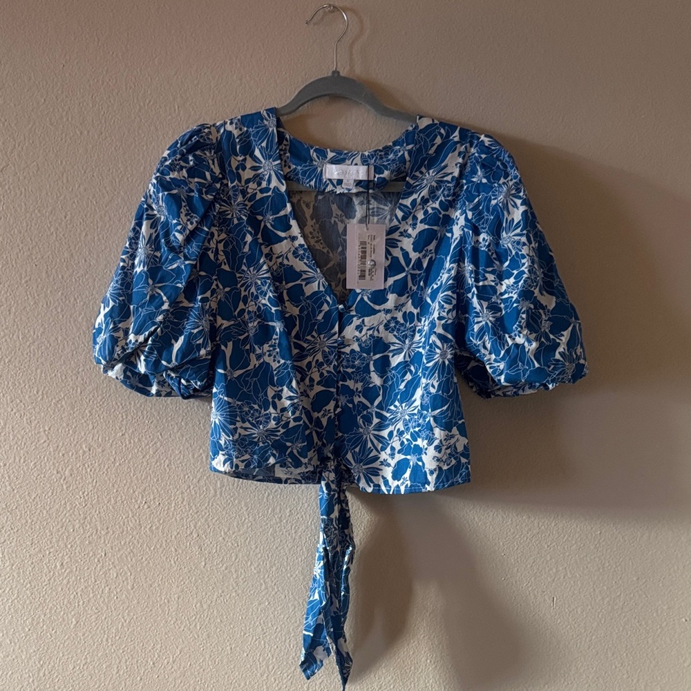 Sugarlips Blue and White Floral Blouse